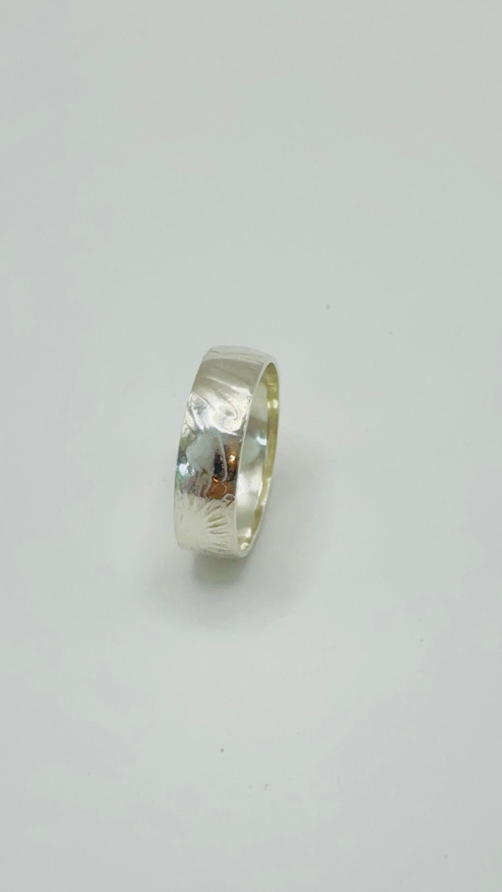Unisex Patterened Silver Band