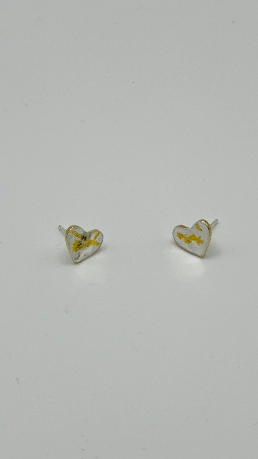 Small reticulated Keum Boo Heart Studs