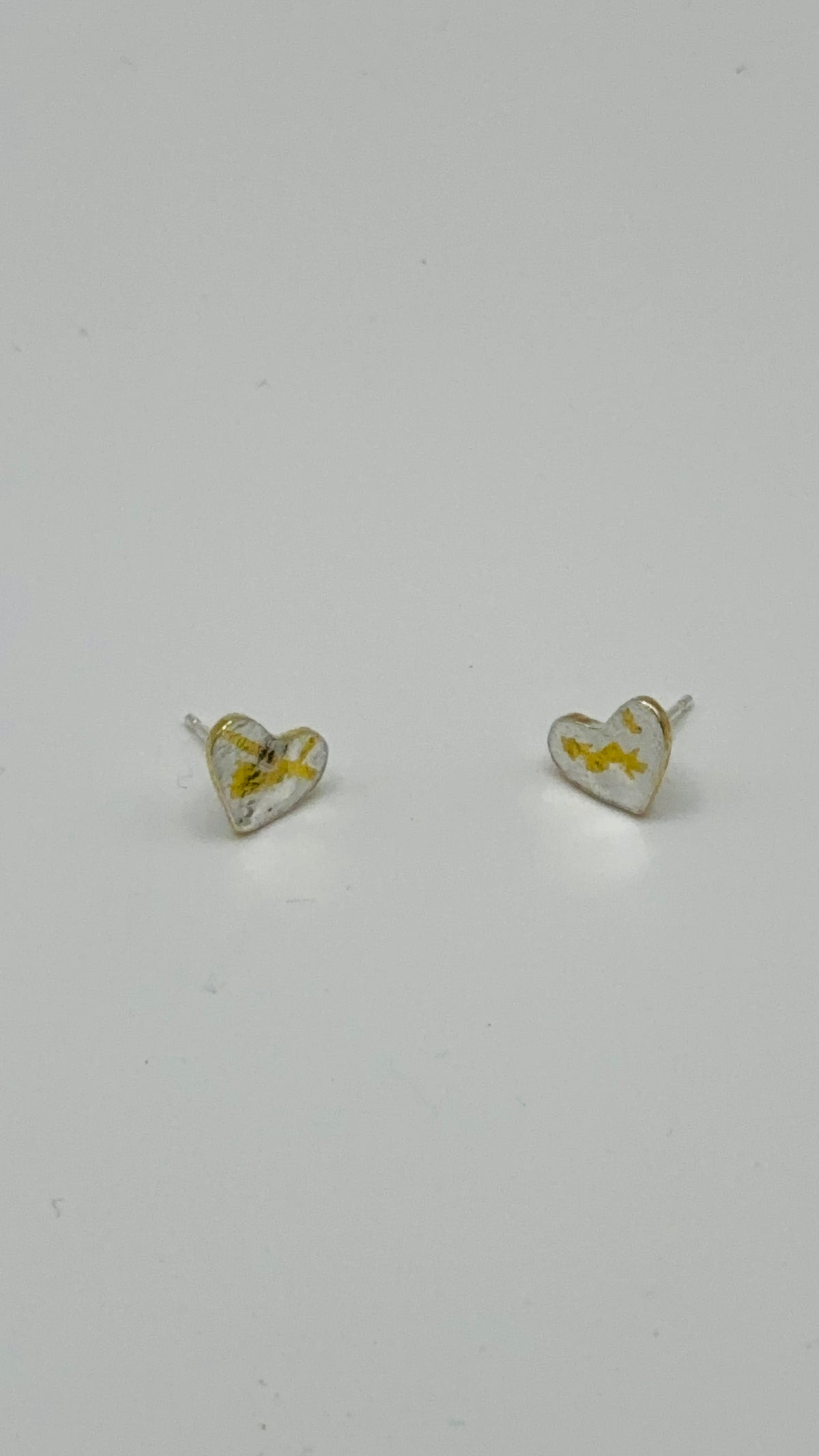 Small reticulated Keum Boo Heart Studs
